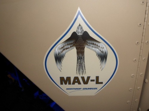 MAV-L của Northrop Grumman được thiết kế cho tổ chiến đấu 6 người (cả tài xế)